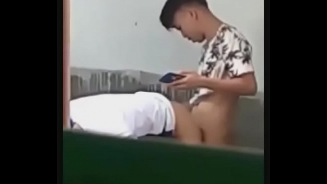 Di mapigilang magtirahan sa likod ng bakod